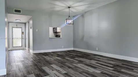 7600 NW 5th Place Margate FL 33063