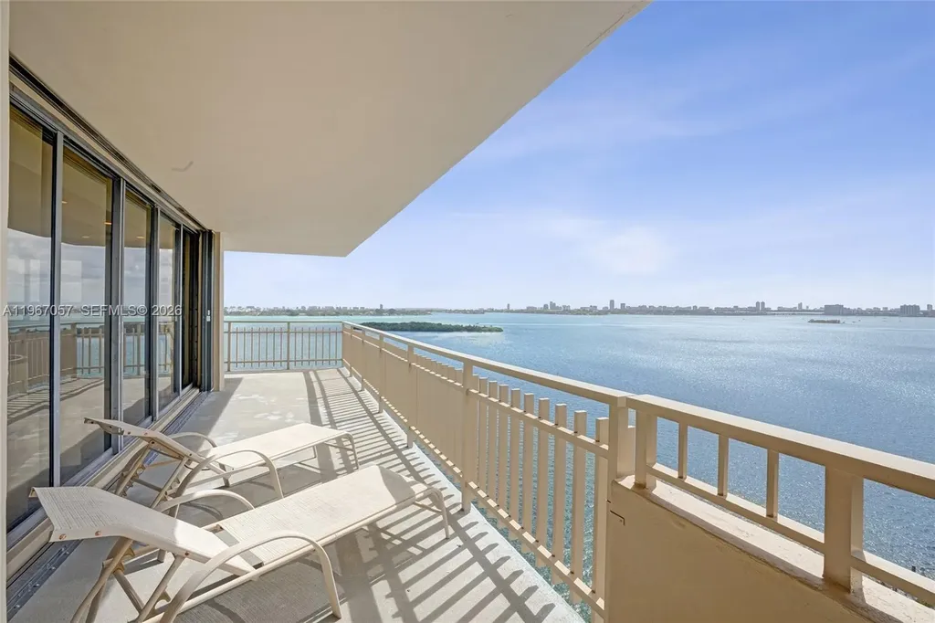 11113 Biscayne Boulevard Miami FL 33181