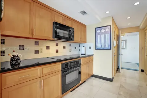 11113 Biscayne Boulevard Miami FL 33181