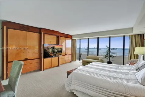11113 Biscayne Boulevard Miami FL 33181