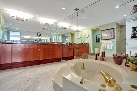 11113 Biscayne Boulevard Miami FL 33181