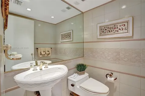 11113 Biscayne Boulevard Miami FL 33181