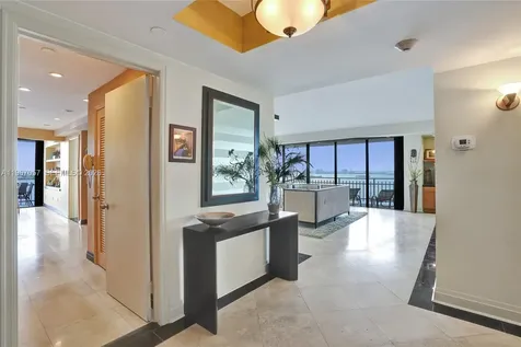 11113 Biscayne Boulevard Miami FL 33181