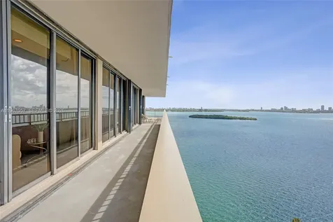 11113 Biscayne Boulevard Miami FL 33181