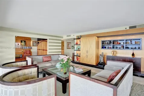 11113 Biscayne Boulevard Miami FL 33181