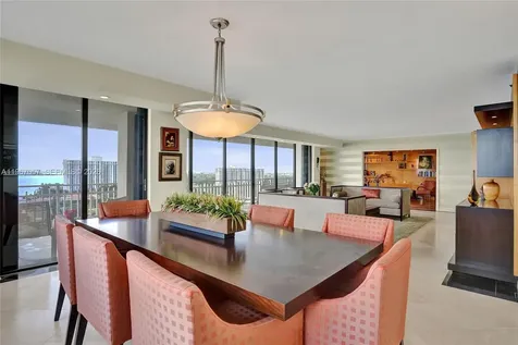 11113 Biscayne Boulevard Miami FL 33181