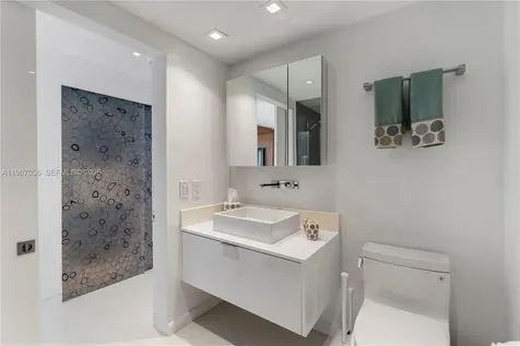 4779 Collins Avenue Miami Beach FL 33140