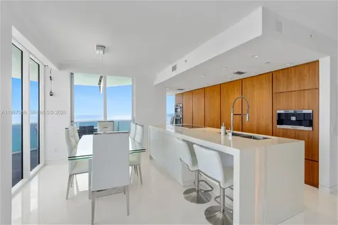 4779 Collins Avenue Miami Beach FL 33140