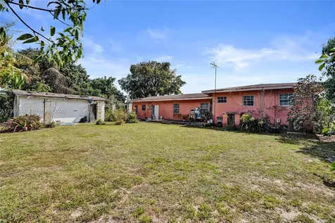 1775 NE 147th Street Miami FL 33181