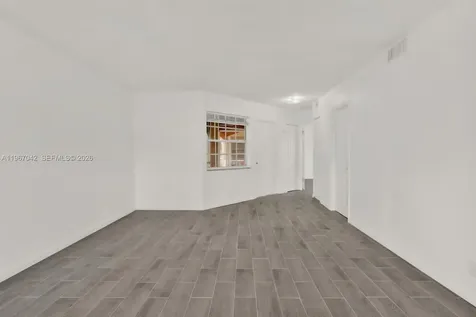 8621 SW 5th Street Pembroke Pines FL 33025