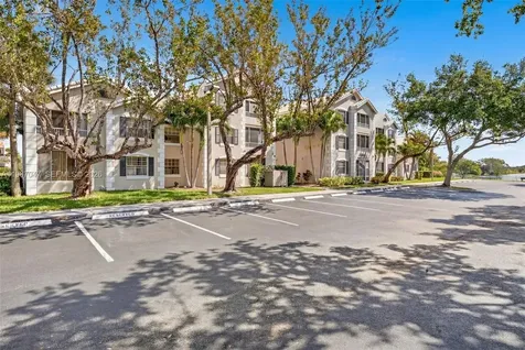 2841 N Oakland Forest Drive Oakland Park FL 33309