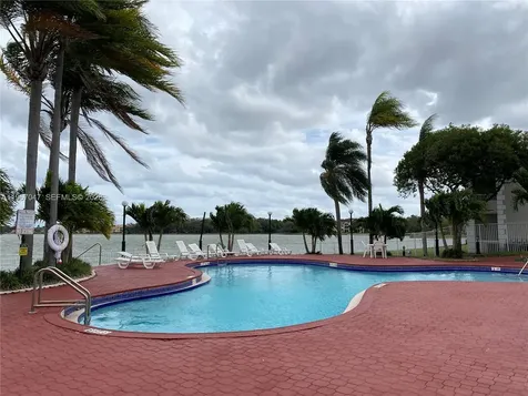 2841 N Oakland Forest Drive Oakland Park FL 33309