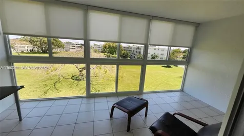 4065 N Lyndhurst N Deerfield Beach FL 33442
