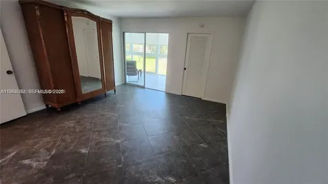 4065 N Lyndhurst N Deerfield Beach FL 33442