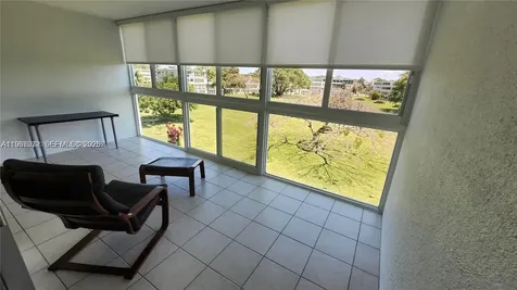4065 N Lyndhurst N Deerfield Beach FL 33442