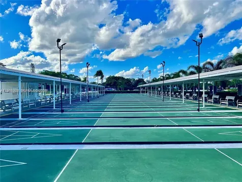 4065 N Lyndhurst N Deerfield Beach FL 33442