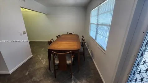 4065 N Lyndhurst N Deerfield Beach FL 33442