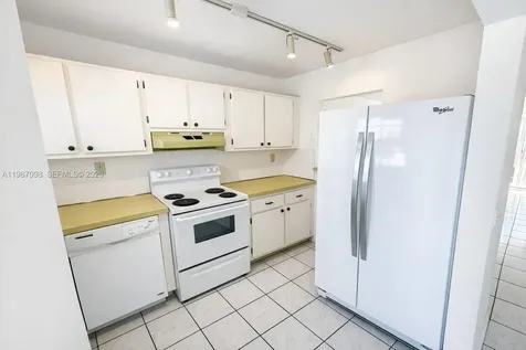 1630 W 46th Street Hialeah FL 33012