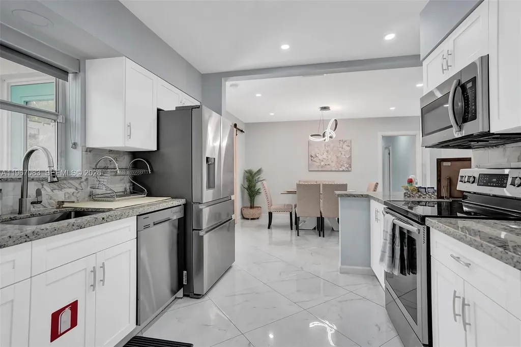 5230 NE 20th Avenue Fort Lauderdale FL 33308