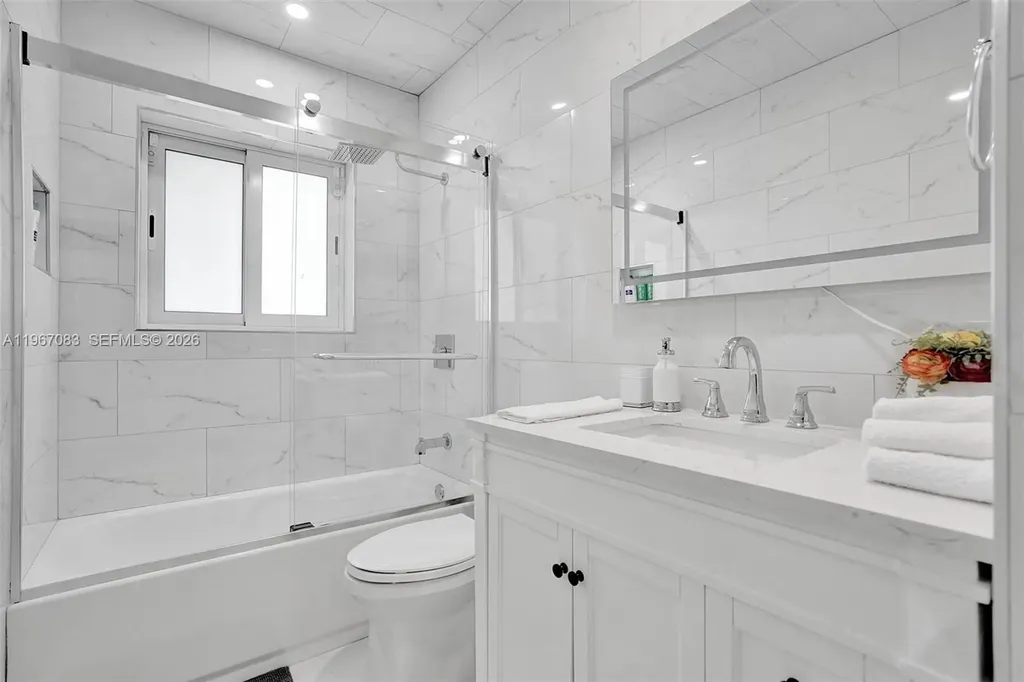 5230 NE 20th Avenue Fort Lauderdale FL 33308