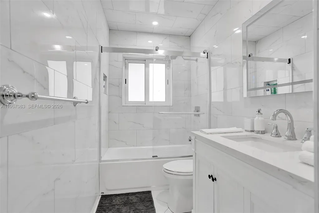 5230 NE 20th Avenue Fort Lauderdale FL 33308