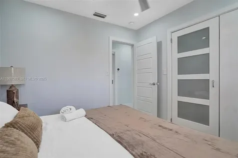 5230 NE 20th Avenue Fort Lauderdale FL 33308