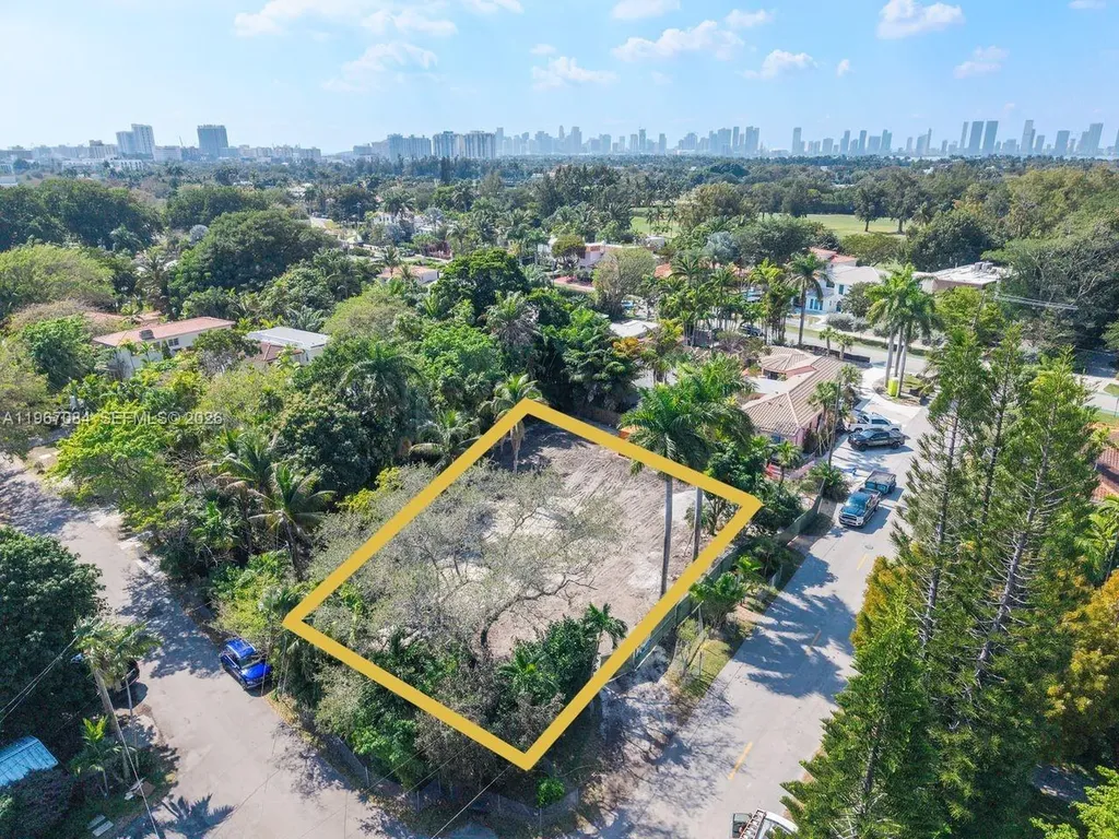 2880 Fairgreen Drive Miami Beach FL 33140