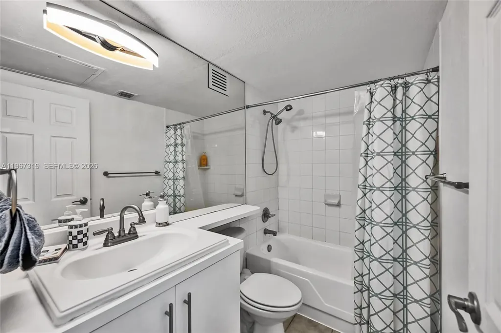 2501 S Ocean Drive Hollywood FL 33019