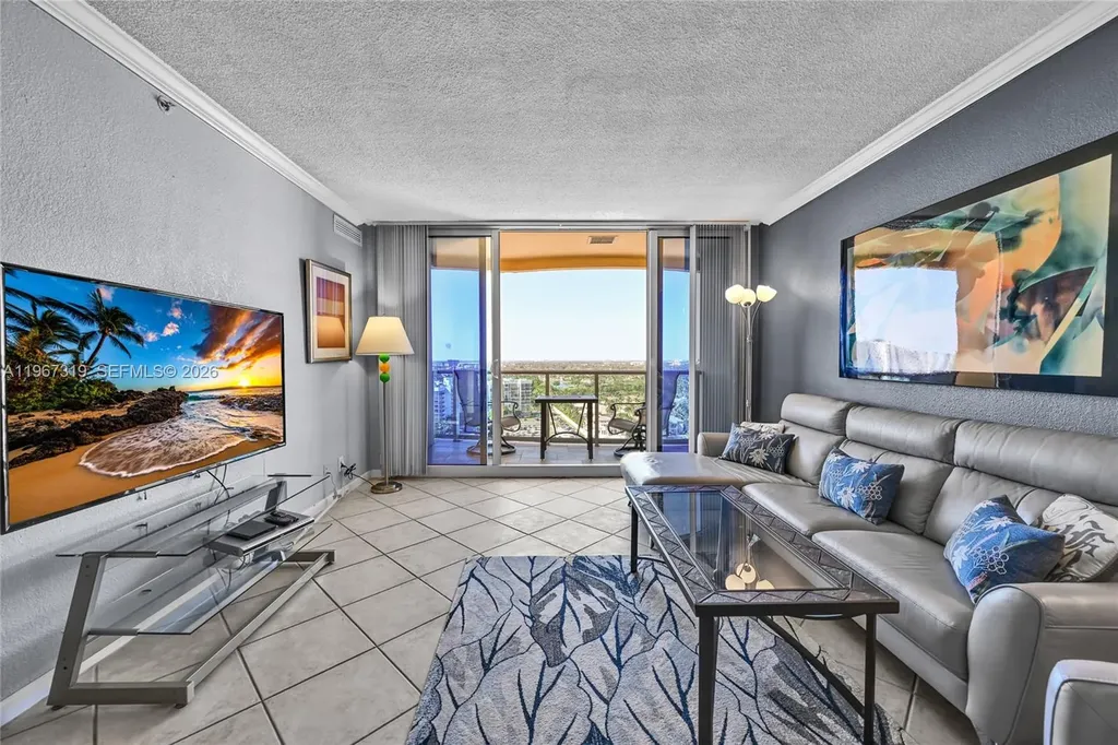 2501 S Ocean Drive Hollywood FL 33019