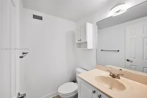 2501 S Ocean Drive Hollywood FL 33019