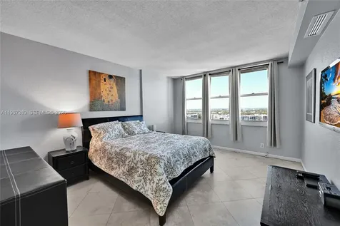 2501 S Ocean Drive Hollywood FL 33019