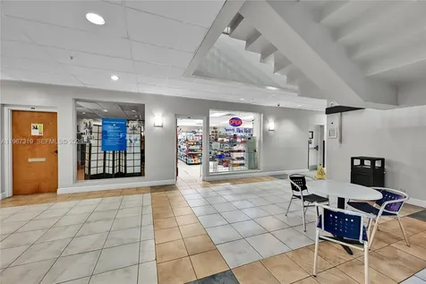 2501 S Ocean Drive Hollywood FL 33019