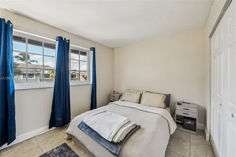 12252 SW 50th Place Cooper City FL 33330