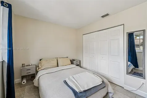 12252 SW 50th Place Cooper City FL 33330