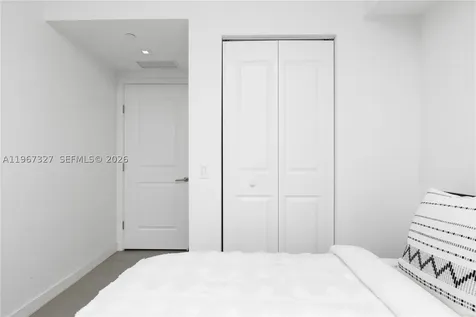 Miami FL 33132