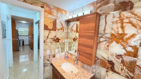 650 Pennsylvania Avenue Miami Beach FL 33139