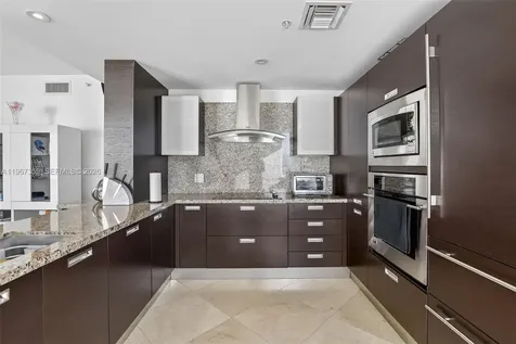 19400 Turnberry Way Aventura FL 33180