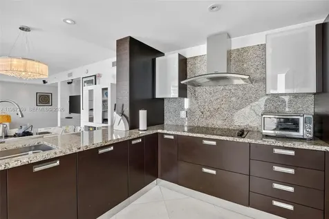 19400 Turnberry Way Aventura FL 33180