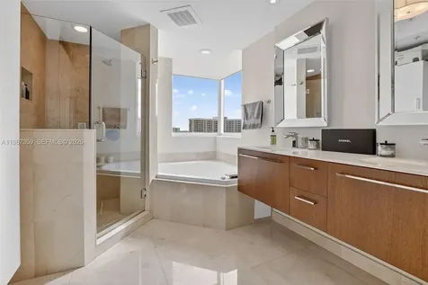 19400 Turnberry Way Aventura FL 33180