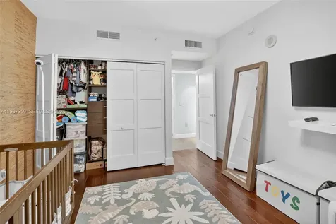 19400 Turnberry Way Aventura FL 33180