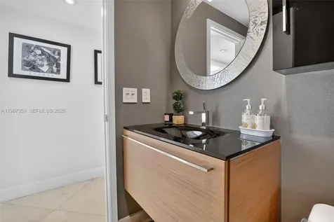 19400 Turnberry Way Aventura FL 33180