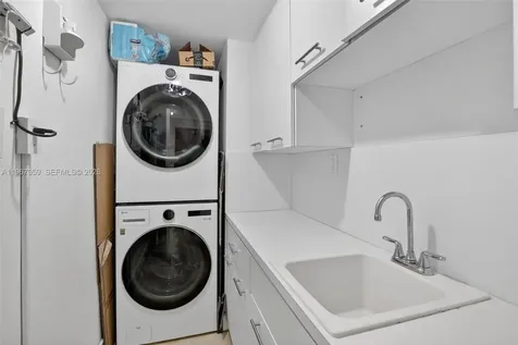 19400 Turnberry Way Aventura FL 33180