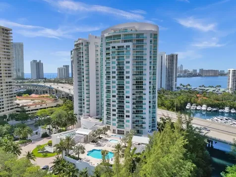 19400 Turnberry Way Aventura FL 33180