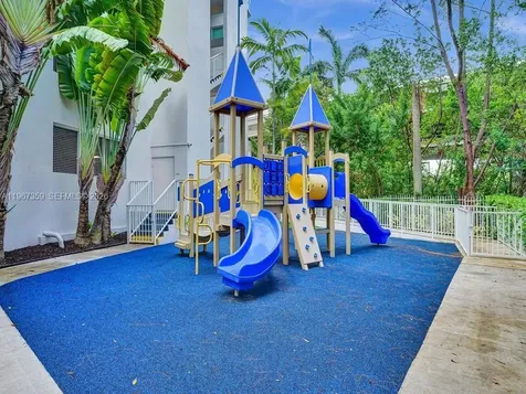 19400 Turnberry Way Aventura FL 33180