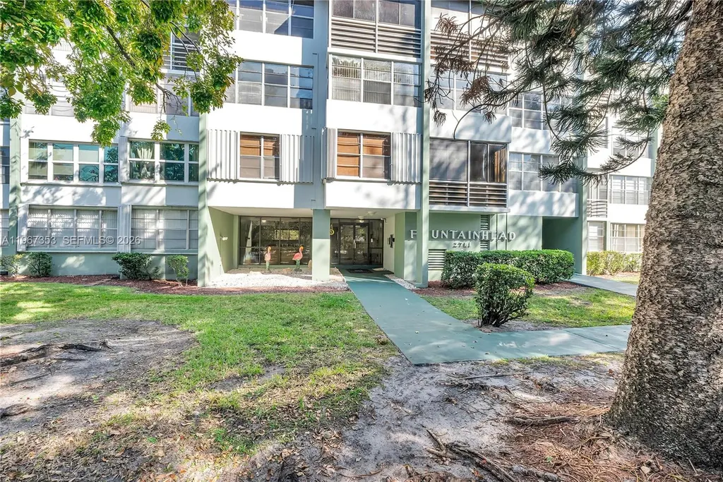 2781 Taft Street Hollywood FL 33020