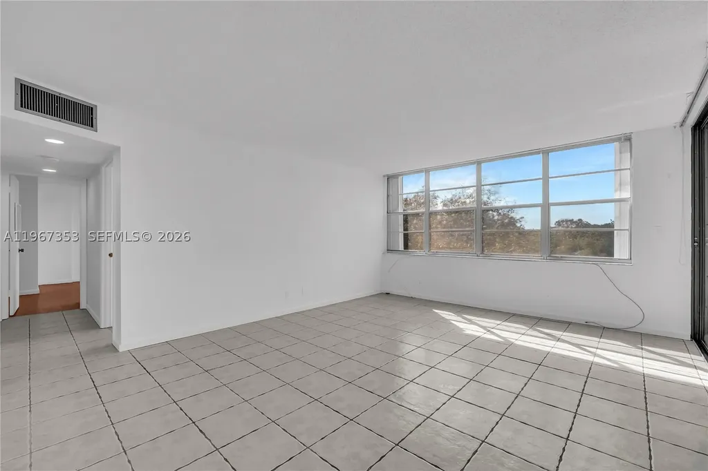 2781 Taft Street Hollywood FL 33020