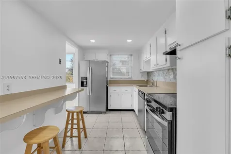 2781 Taft Street Hollywood FL 33020