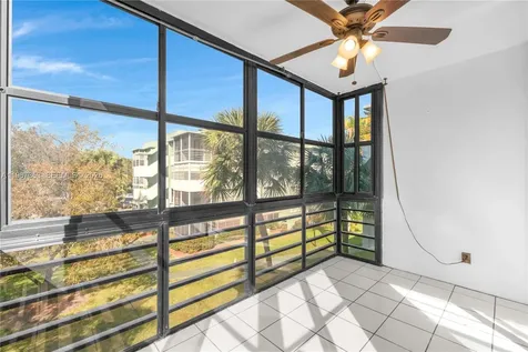2781 Taft Street Hollywood FL 33020
