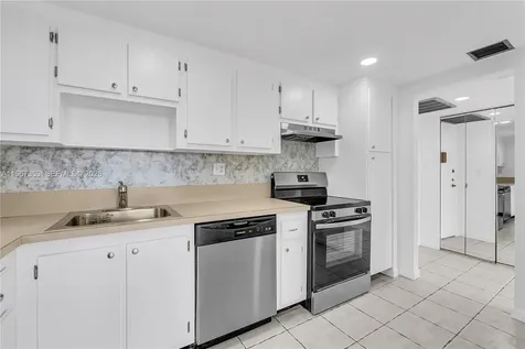 2781 Taft Street Hollywood FL 33020