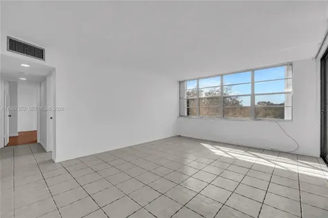 2781 Taft Street Hollywood FL 33020